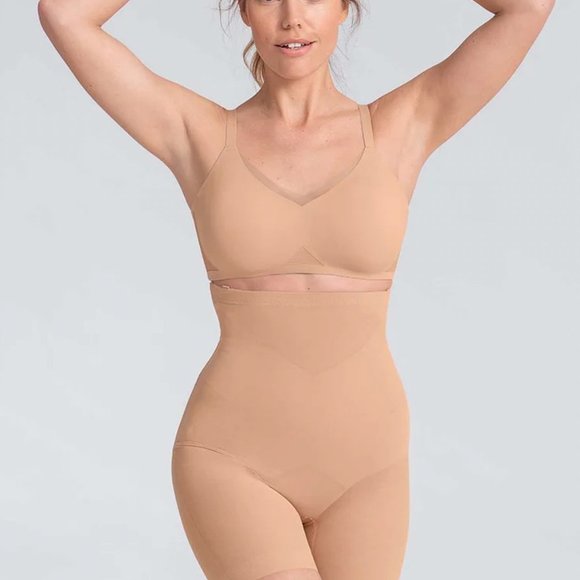 HoneyLove SuperPower Short in Sand L and XL - Picture 1 of 8